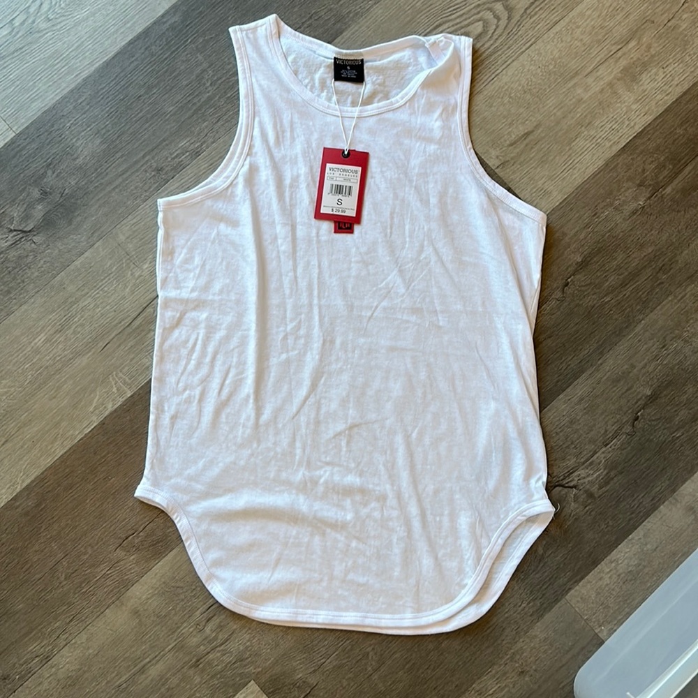 Victorious Solid White Long Length Curved Hem Tank Top TT47 Small NWT- A20